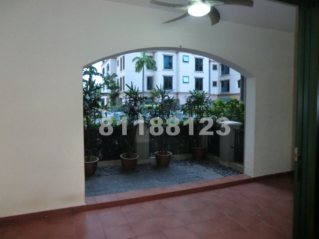 Pebble Bay (D15), Condominium #986472